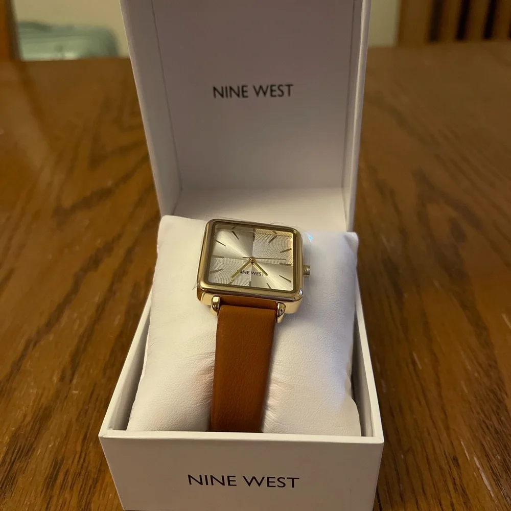 Nine West watch never worn, brand new!